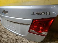 Крышка багажника на Chevrolet Cruze J300 Фото 6