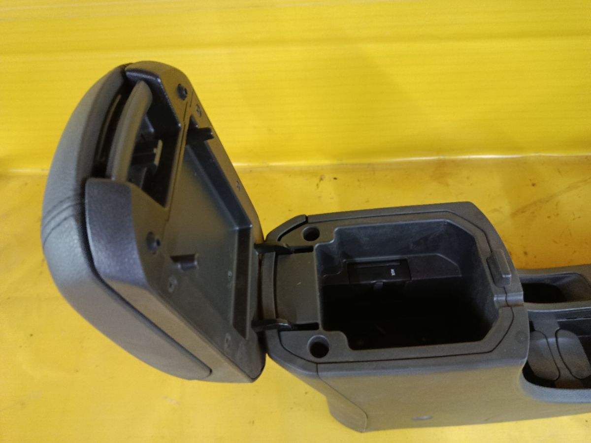 Подлокотник на Chevrolet Cruze J300 Фото 6