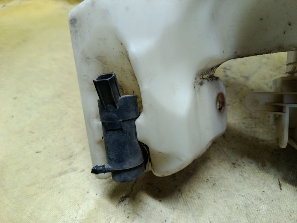 Бачок омывателя 7S71-17B613-BA, 6G91-12A659-AB на Ford Mondeo 4 Фото 3