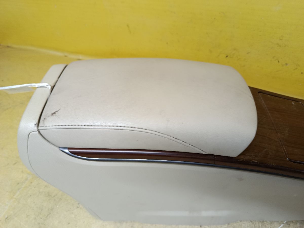 Подлокотник на Nissan Teana J32 Фото 7