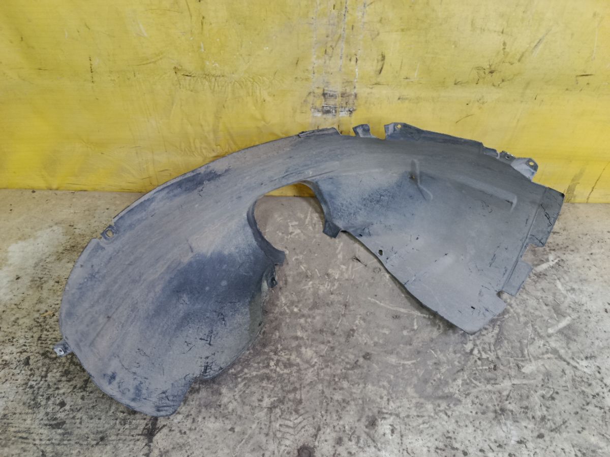 Подкрылок M5M59-16114-AB на Ford Focus 2 Фото 1