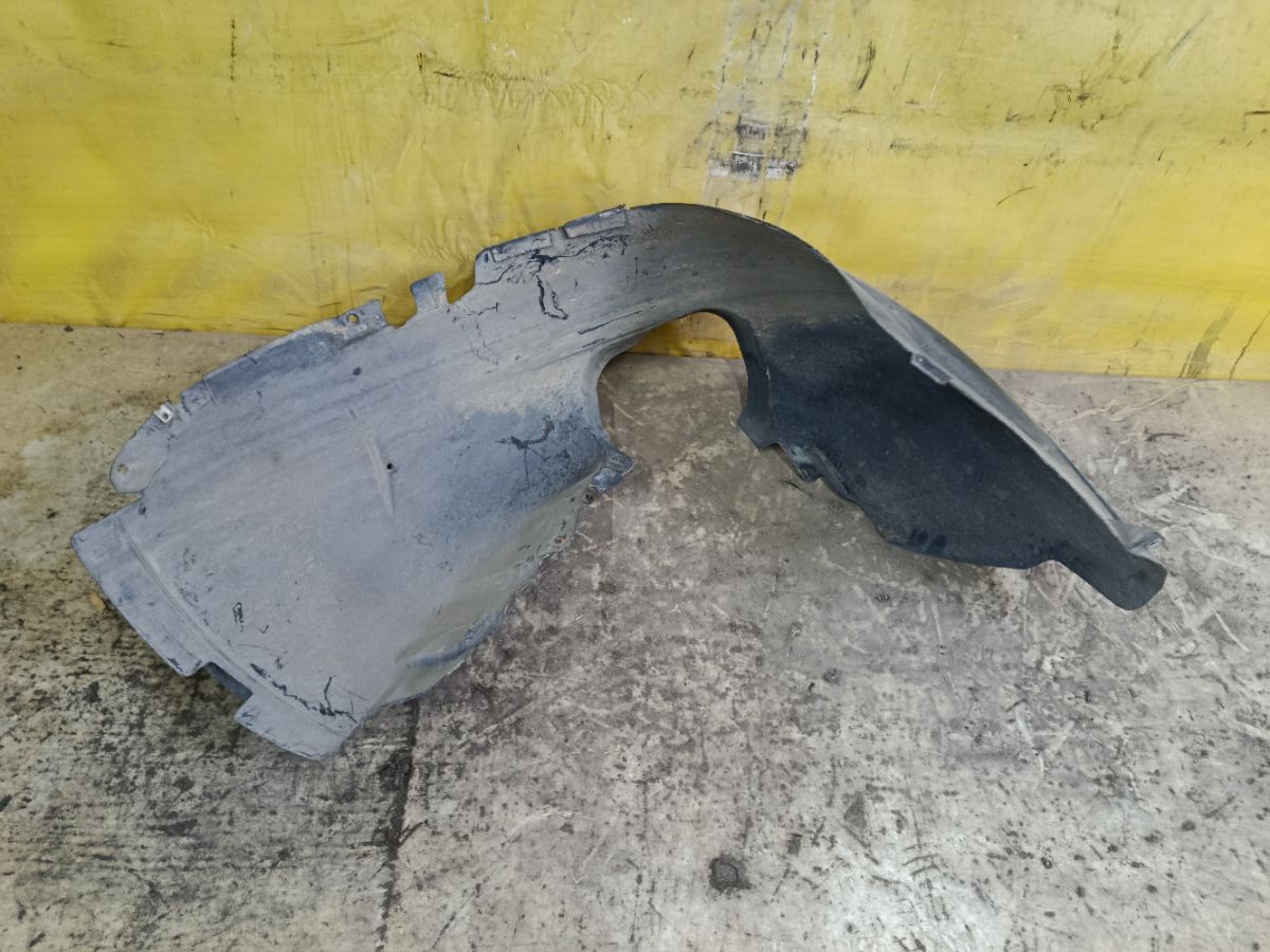 Подкрылок M5M51-16115-AB на Ford Focus 2 Фото 2