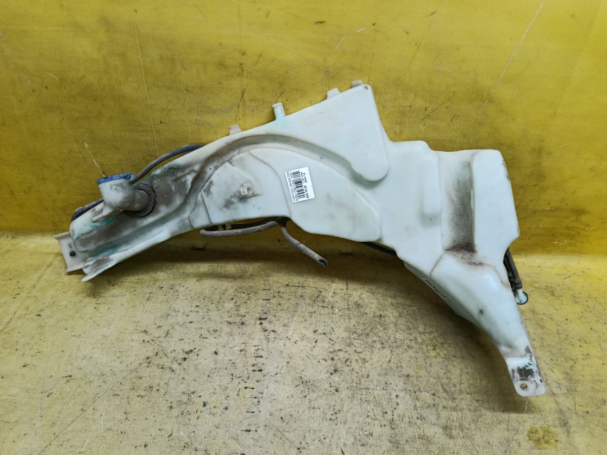 Бачок омывателя 5M59-17B613-AB, 7M51-17B613-BA на Ford Focus 2 Фото 2