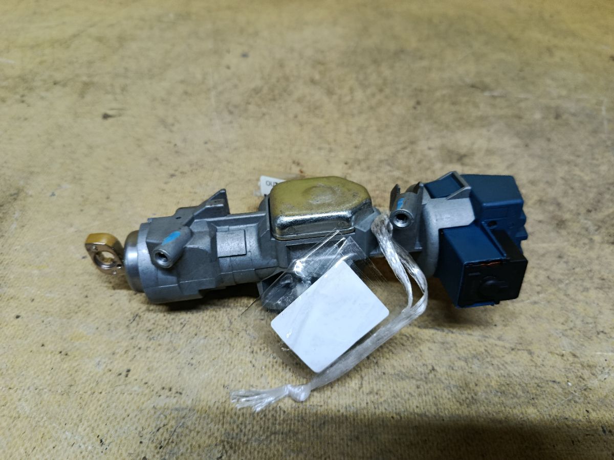 Замок зажигания 6E5T-15607-CA, 3M51-3F880-AE на Ford Focus 2 Фото 2