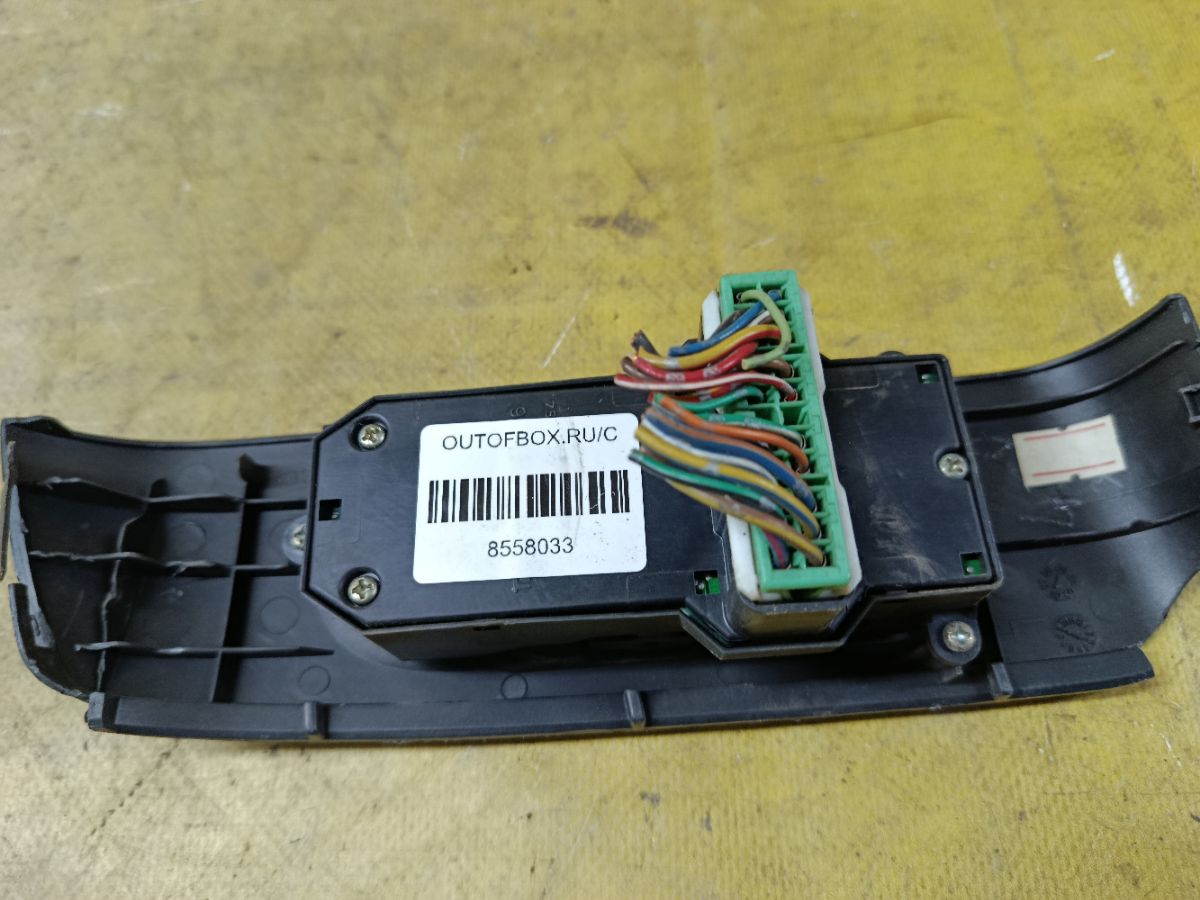 Блок упр-я стеклоподъемниками на Honda Fit GD3 Фото 4