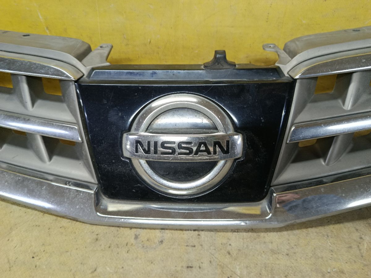 Решетка радиатора 62310-1JZ0A\5A на Nissan Tiida C11 Фото 5