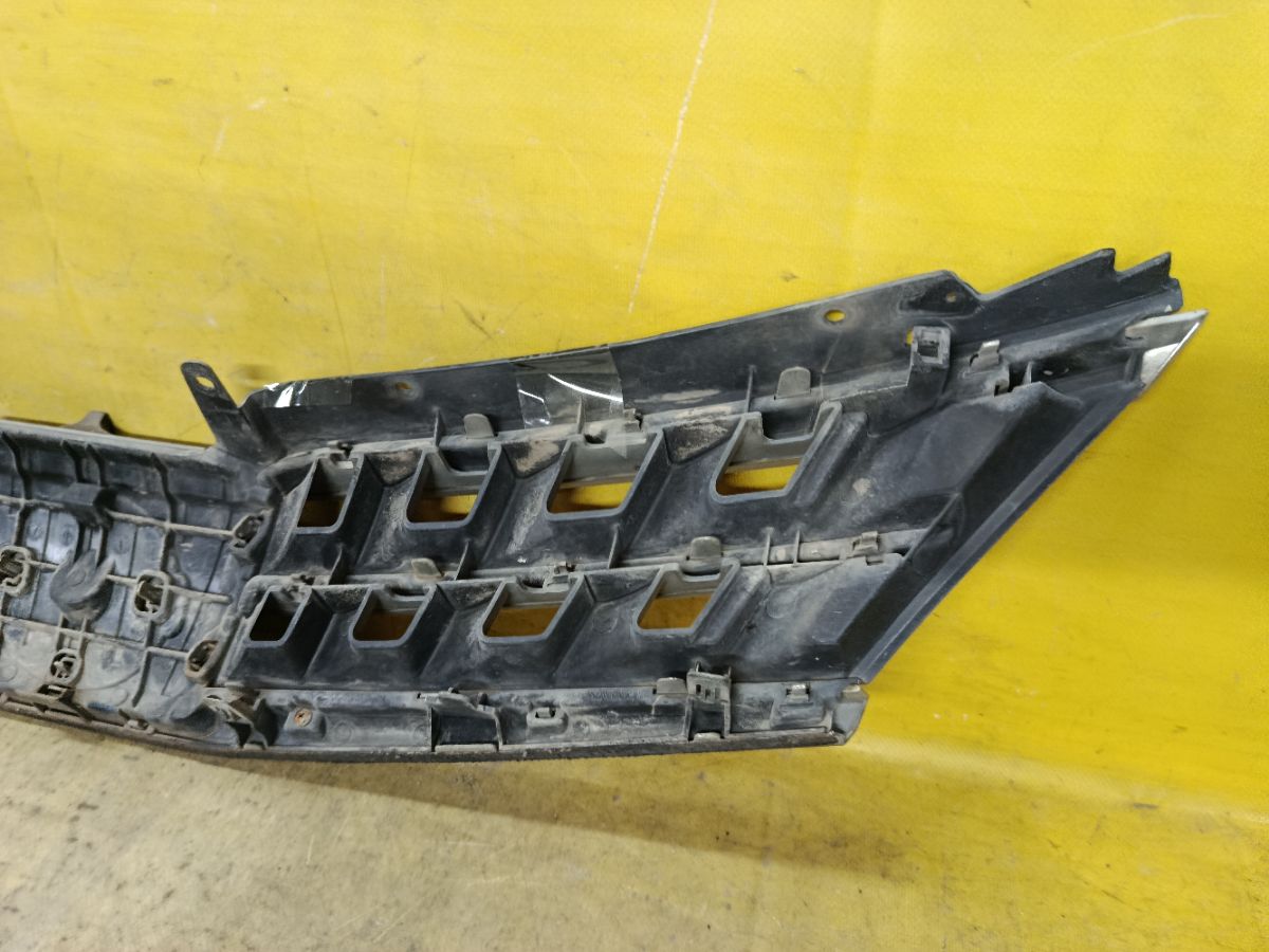 Решетка радиатора 62310-1JZ0A\5A на Nissan Tiida C11 Фото 6