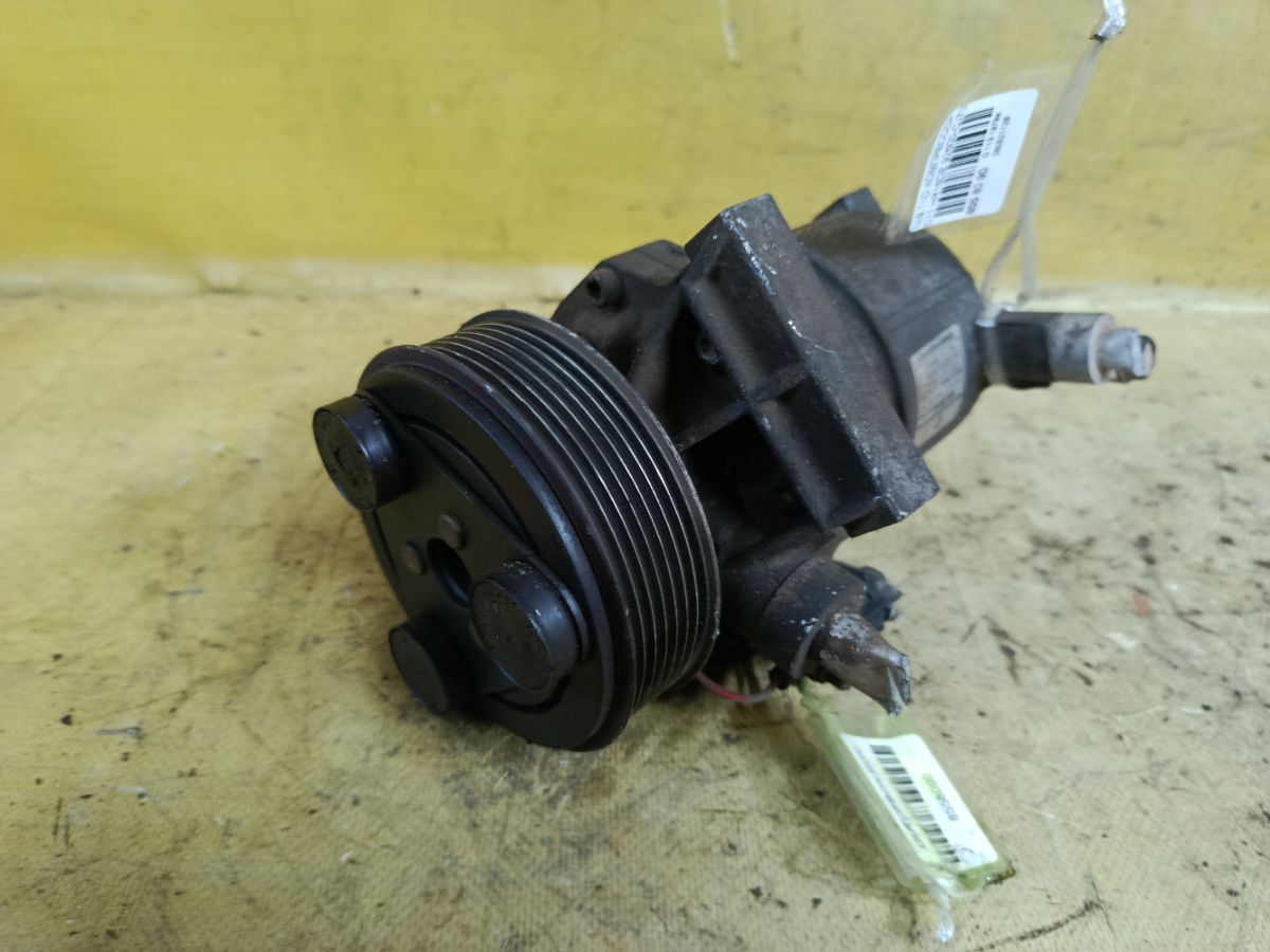 Компрессор кондиционера 92600-CJ73A на Nissan Tiida C11 HR16DE Фото 3