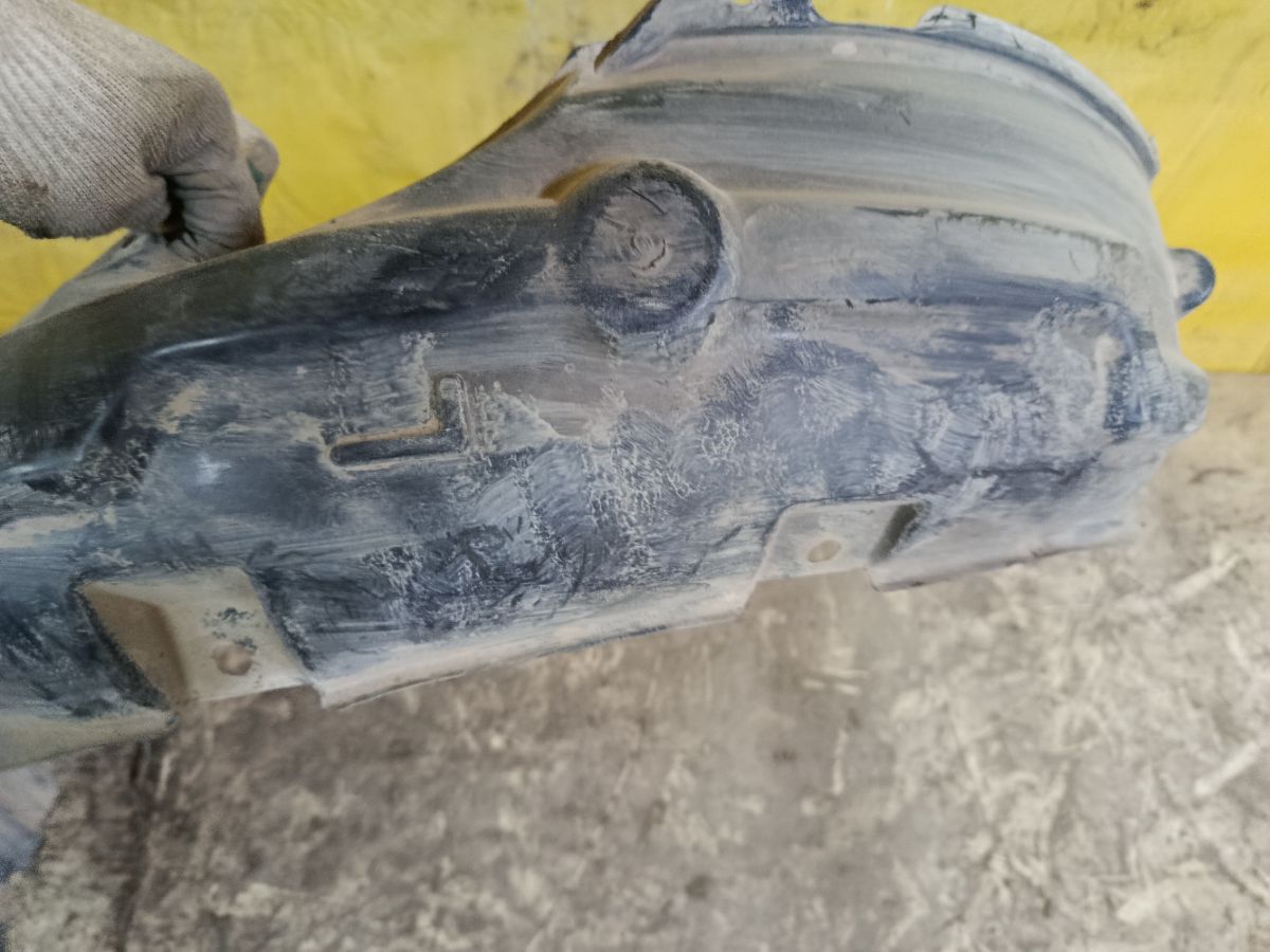Подкрылок 72316-59J00 на Suzuki Aerio Wagon RB21S M15A Фото 4
