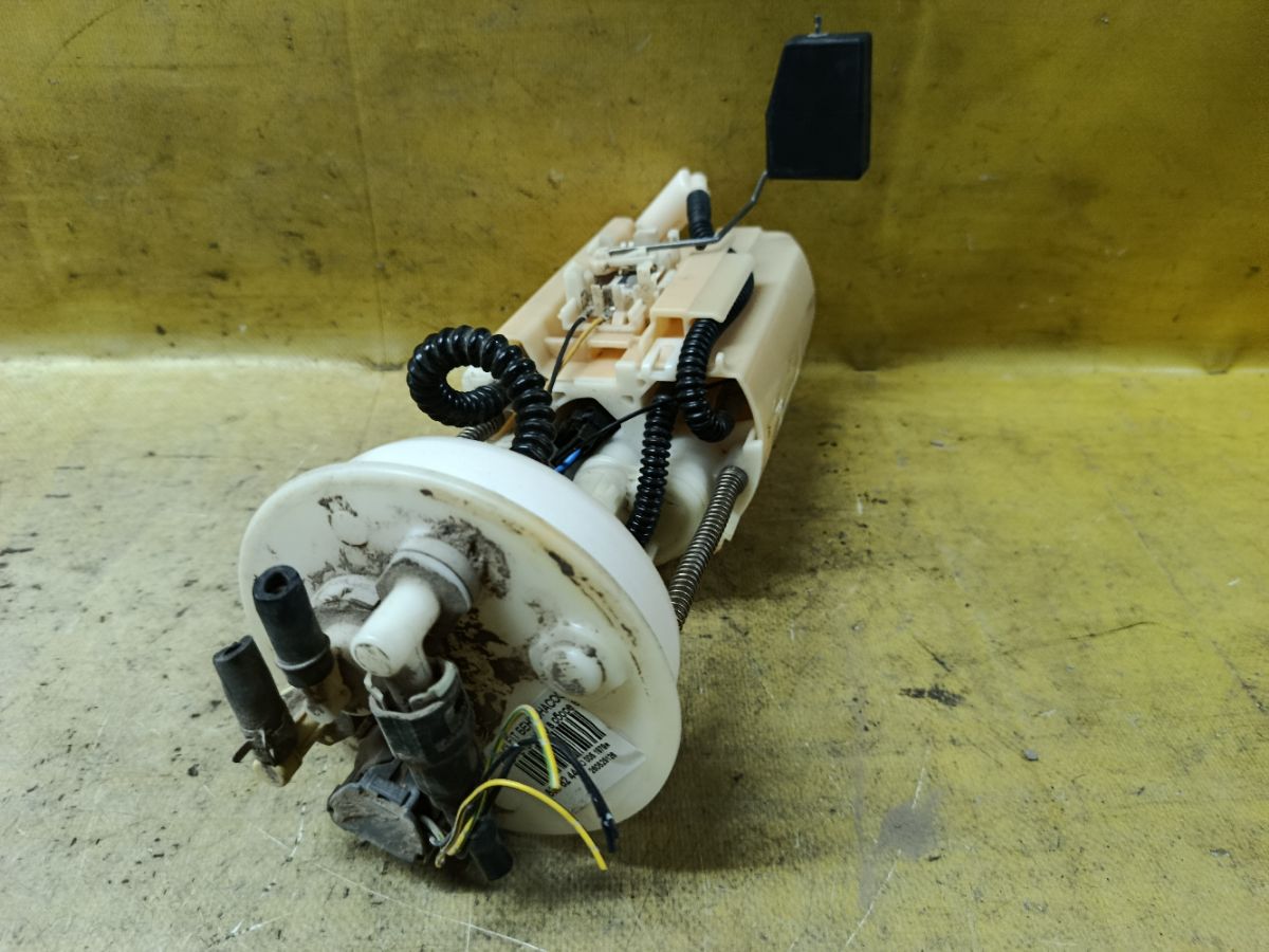 Бензонасос на Honda Fit GD1 L13A Фото 2
