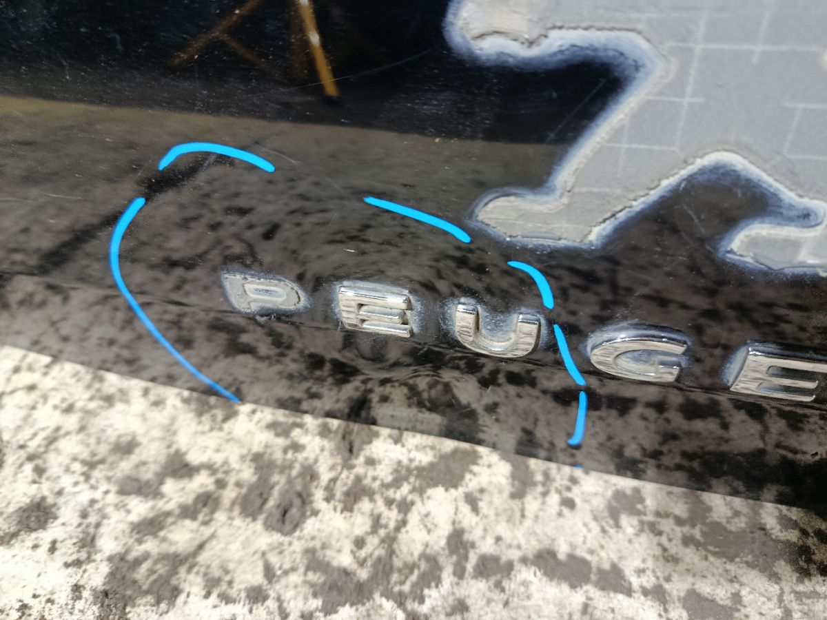 Крышка багажника на Peugeot 408 Фото 6