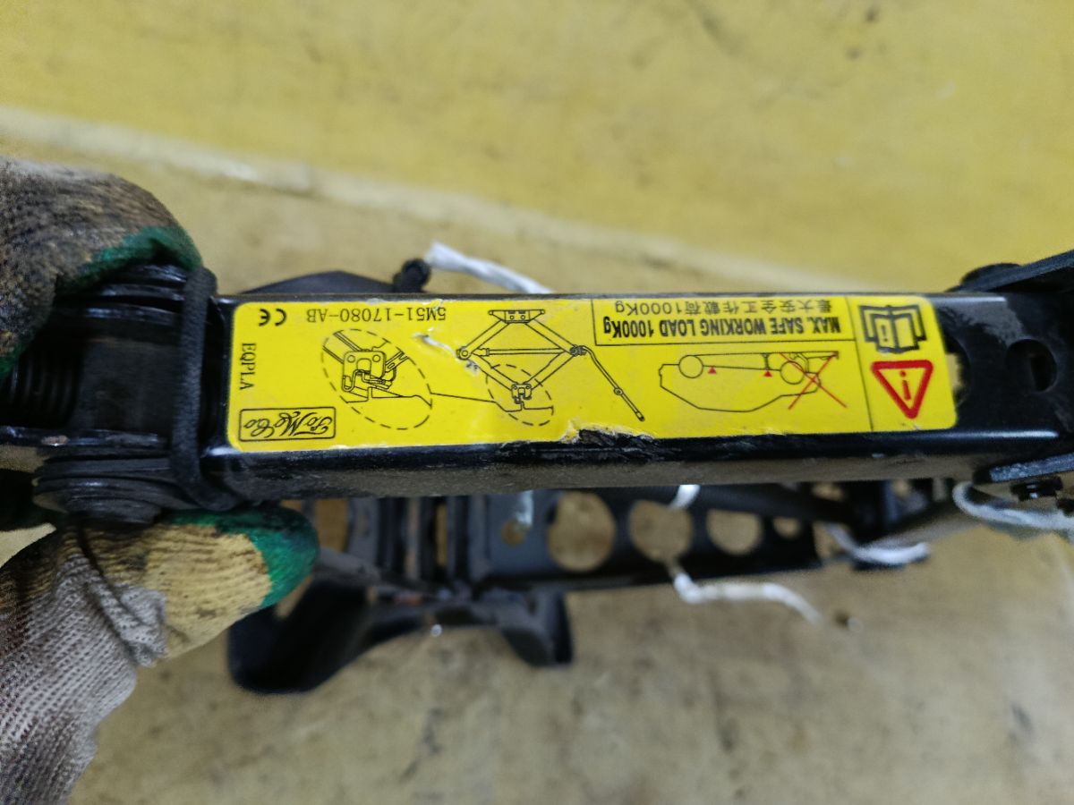 Домкрат 5M51-17080-AB на Ford Focus 2 Фото 4