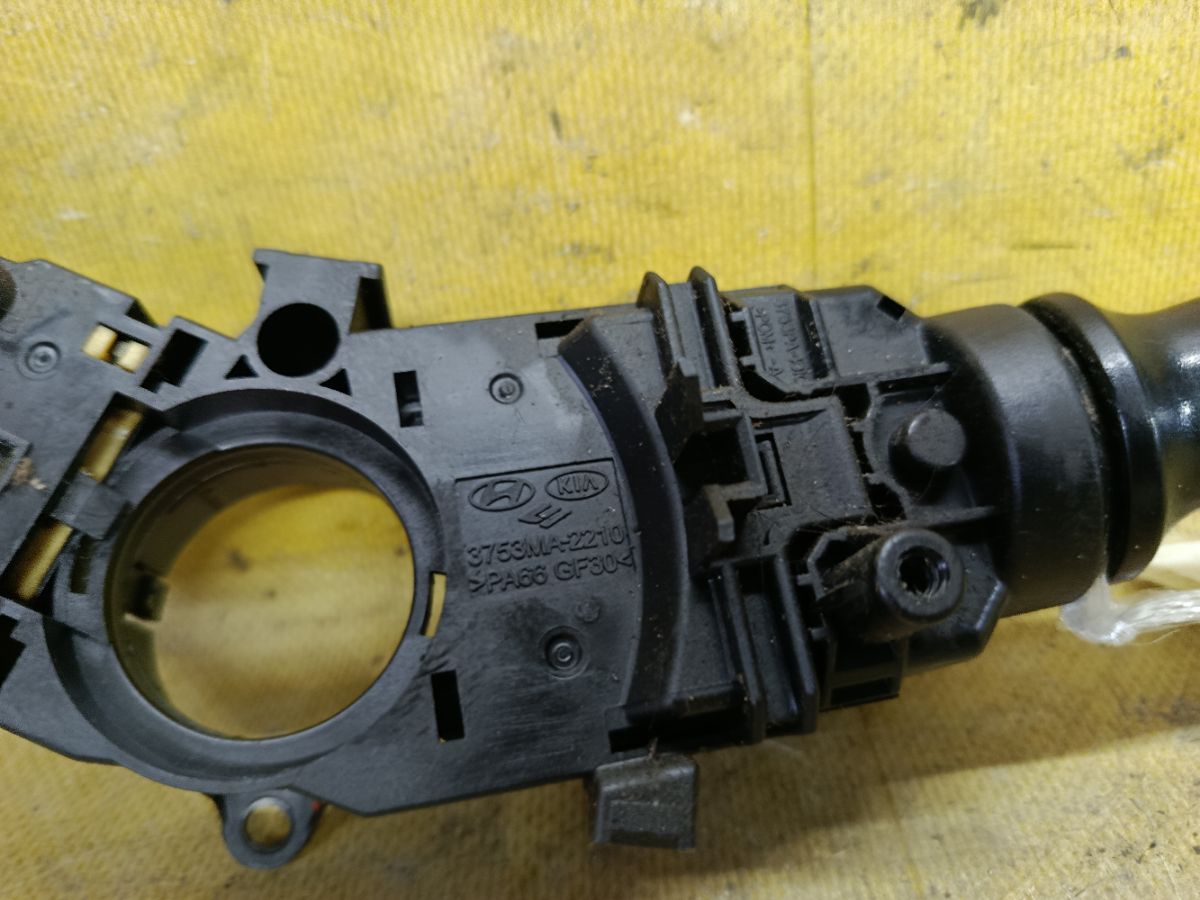 Переключатель поворотов 93410-3R130, 93420-2K050 на Hyundai Ix35 LM Фото 4
