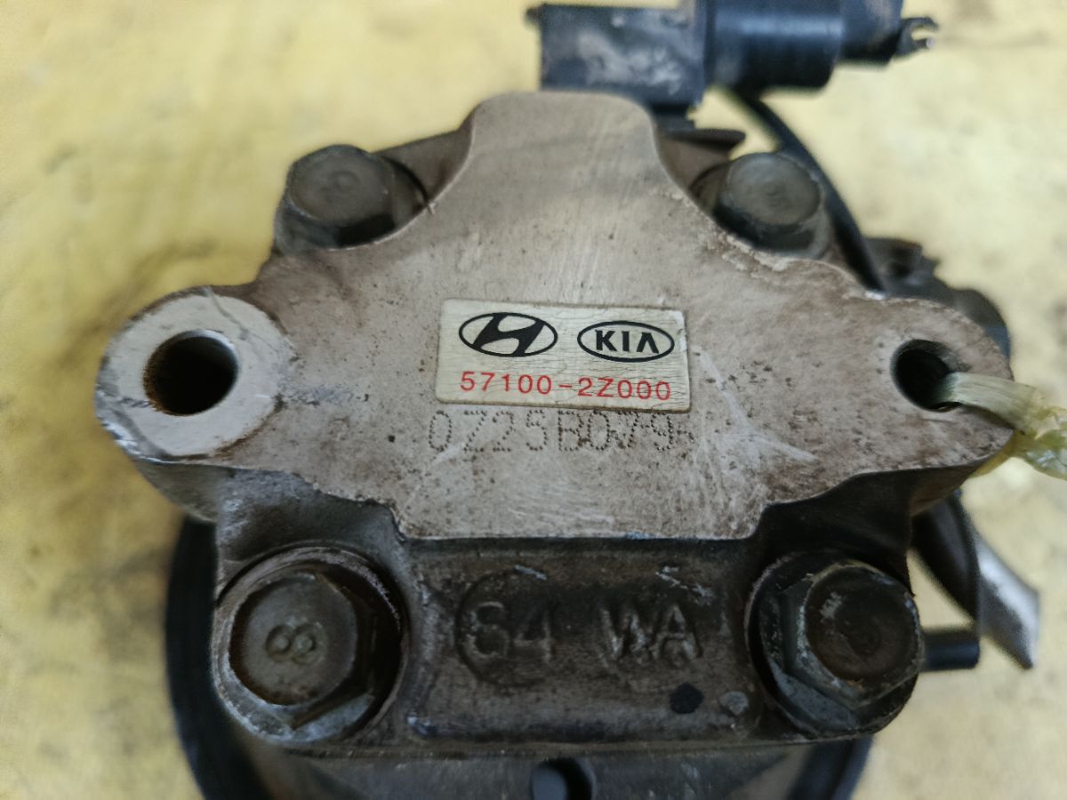 Насос гидроусилителя 57100-2Z000 на Hyundai Ix35 LM G4KD Фото 5