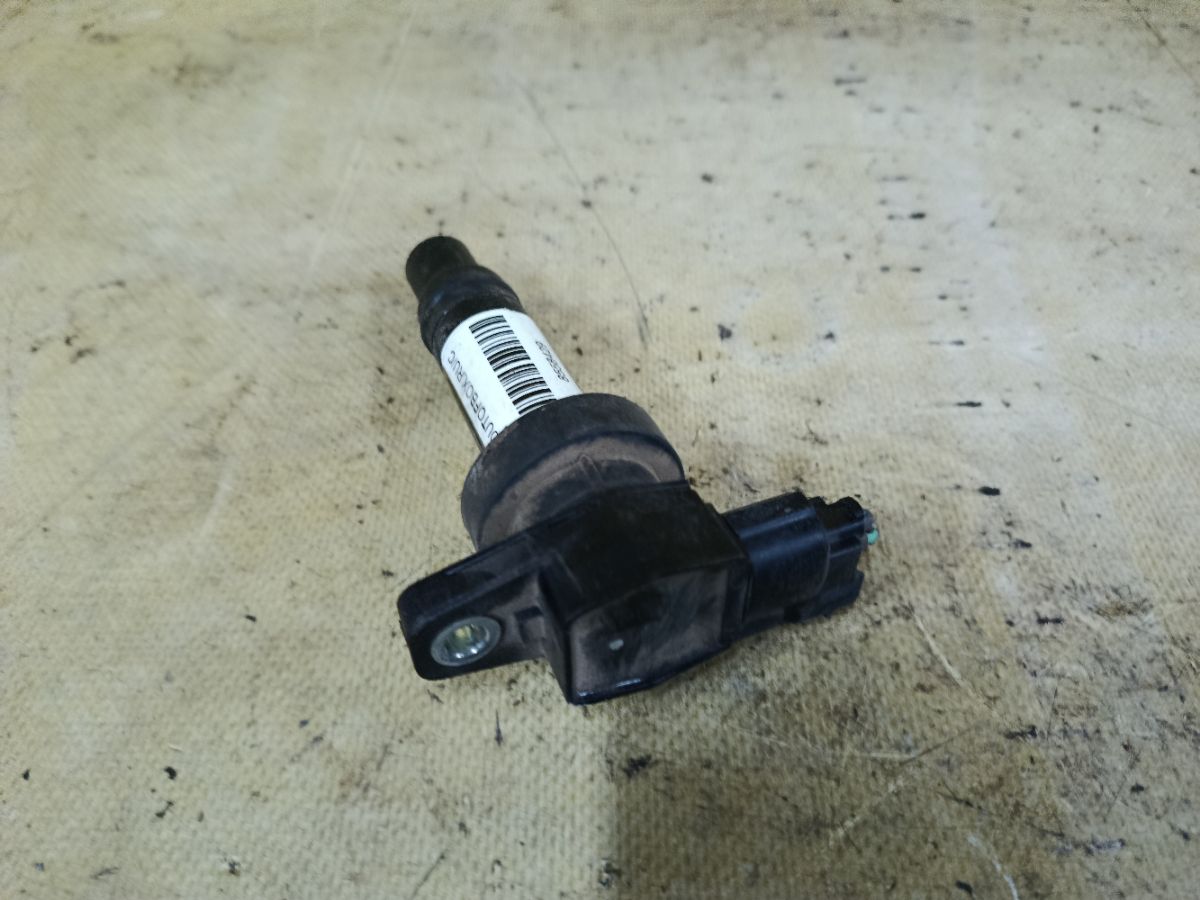 Катушка зажигания 27301-2B010 на Hyundai Solaris RB G4FA Фото 2