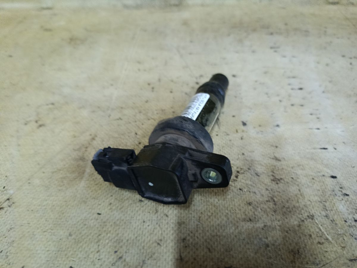 Катушка зажигания 27301-2B010 на Hyundai Solaris RB G4FA Фото 2