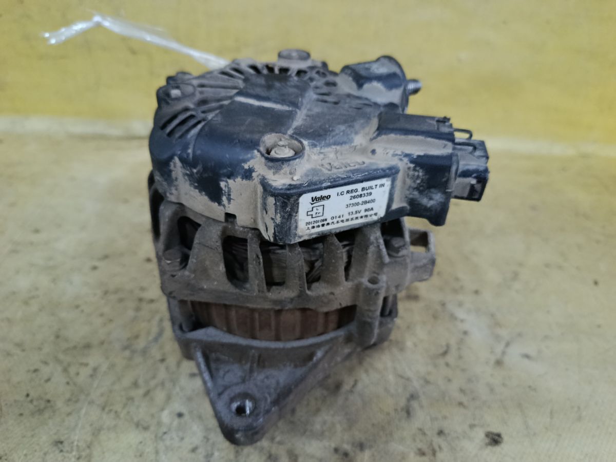 Генератор 37300-2B400 на Hyundai Solaris RB G4FA Фото 5