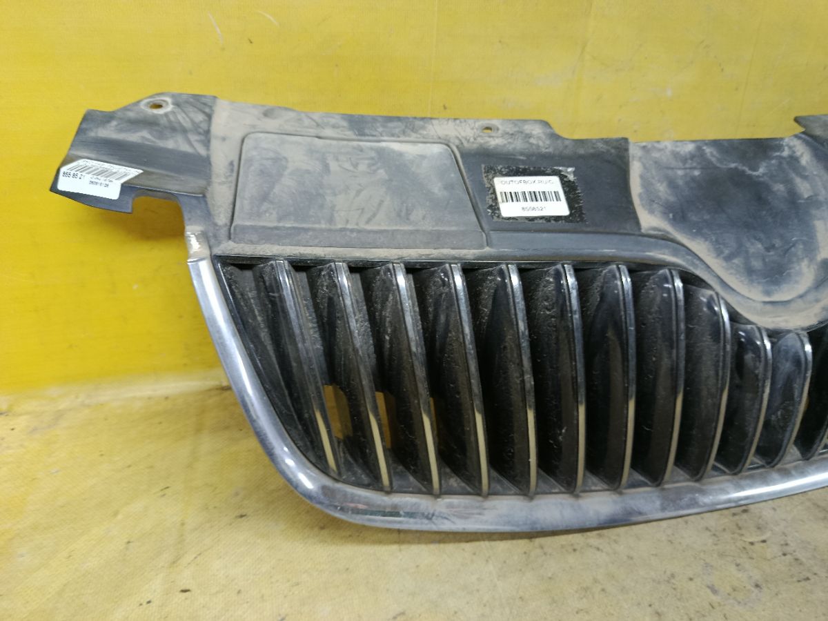 Решетка радиатора 5JD853668B, 5J0853123, 5J0853124 на Skoda Fabia 5J Фото 3