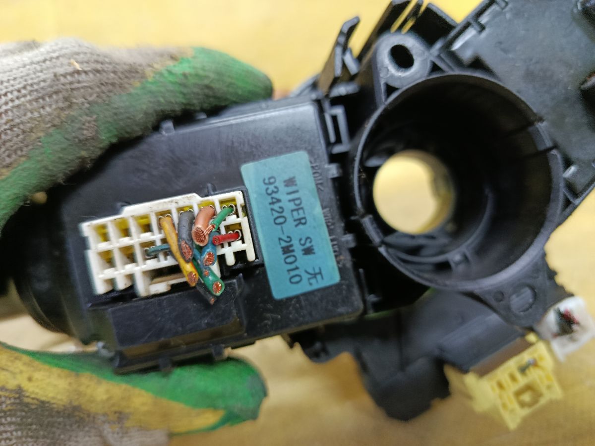 Переключатель поворотов 93410-1M530, 93420-2M010 на Kia Cerato TD Фото 3