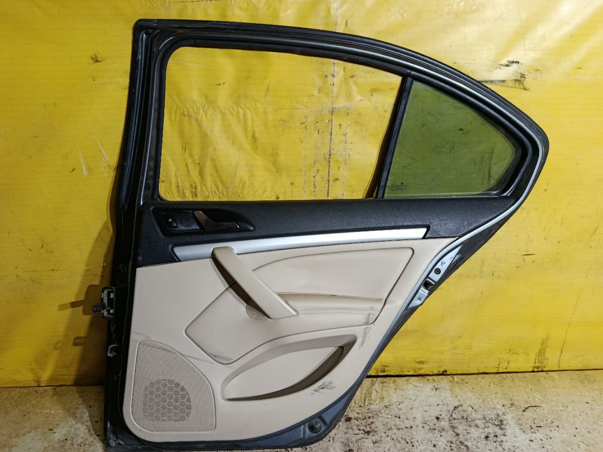 Дверь боковая на Skoda Octavia Фото 7