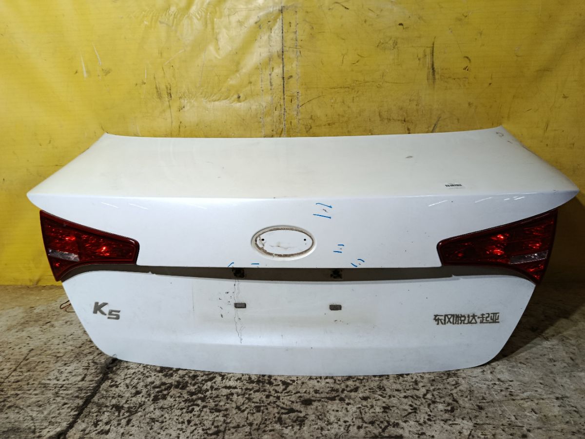 Крышка багажника на Kia Optima TF Фото 1