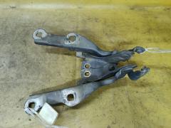Крепление капота на Chevrolet Cruze J300 95227781  95227782