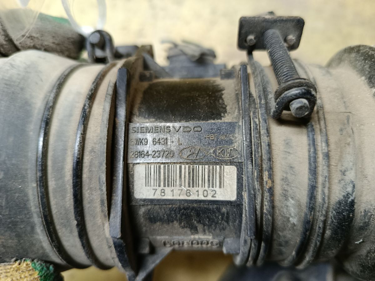 Датчик расхода воздуха 28164-23720, 28139-2E000, 28138-2F100, 28192-2E000 на Hyundai Tucson JM G4GC Фото 2