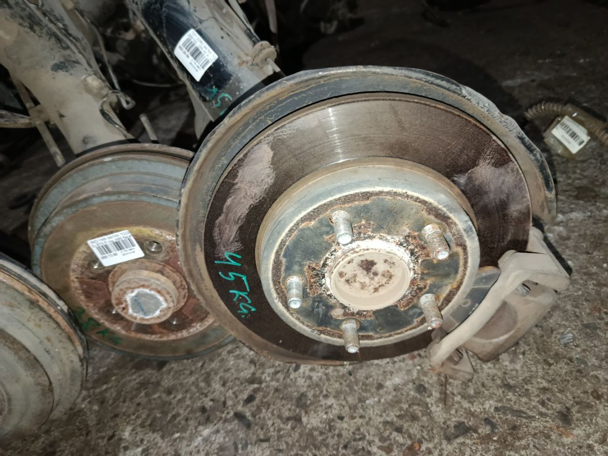 Балка подвески на Toyota Corolla ZRE150L 2ZR-FE Фото 2