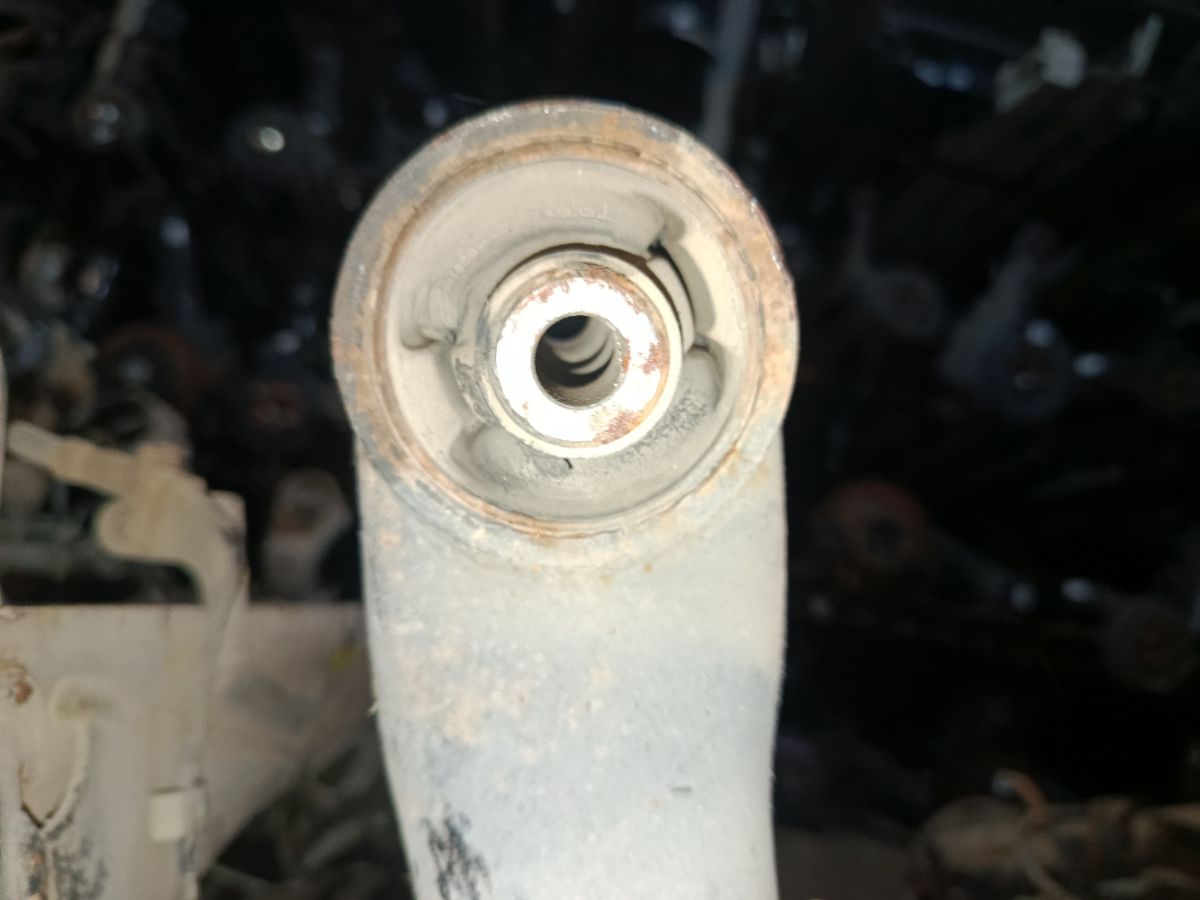Балка подвески на Toyota Corolla ZRE150L 2ZR-FE Фото 5