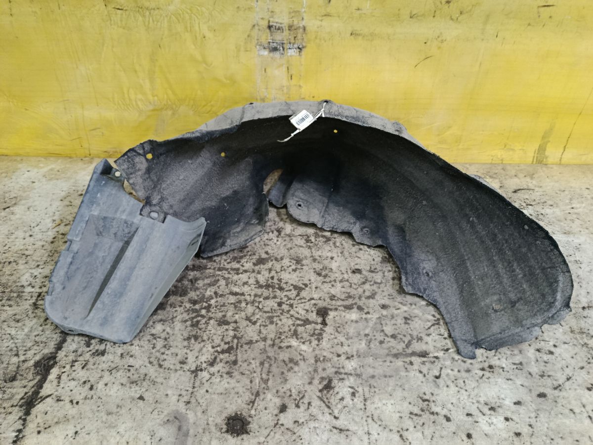 Подкрылок на Toyota Corolla ZRE151L 1ZR-FE Фото 1