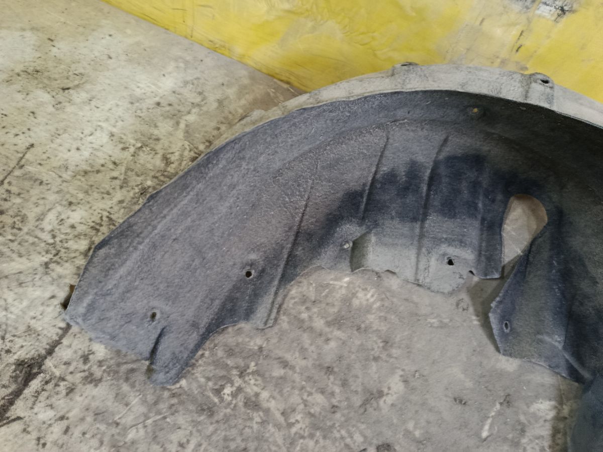 Подкрылок на Toyota Corolla ZRE151L 1ZR-FE Фото 2