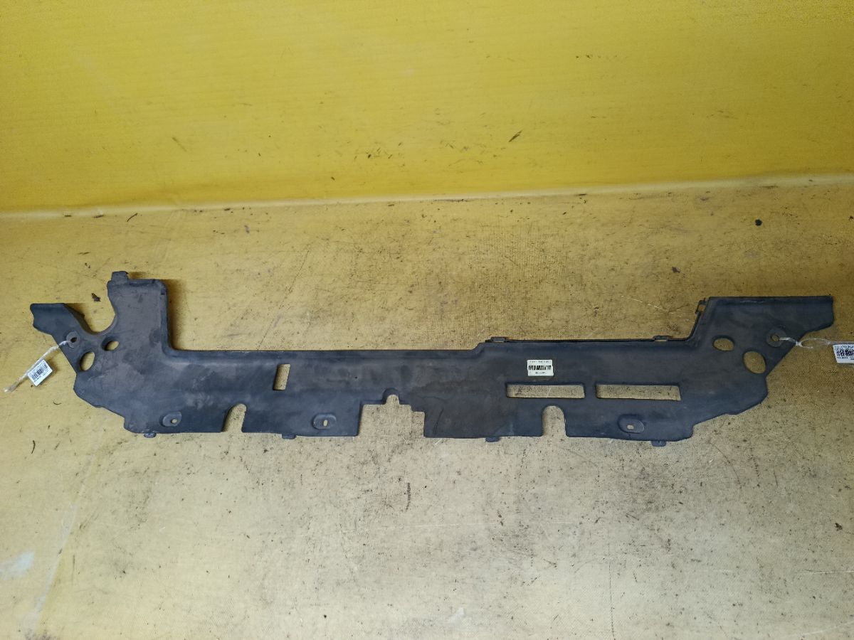 Защита замка капота 53140-02020 на Toyota Corolla ZRE150L 2ZR-FE Фото 1