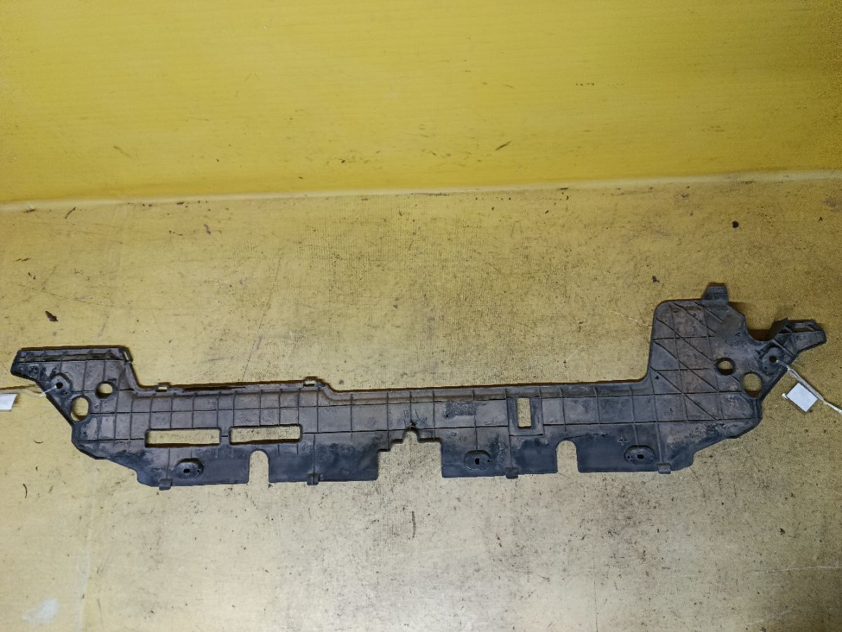 Защита замка капота 53140-02020 на Toyota Corolla ZRE150L 2ZR-FE Фото 2