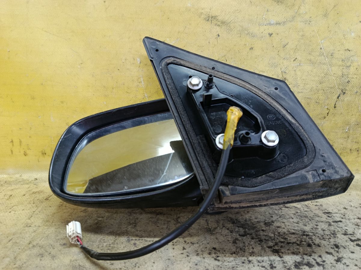 Зеркало двери боковой на Toyota Corolla ZRE151L Фото 2