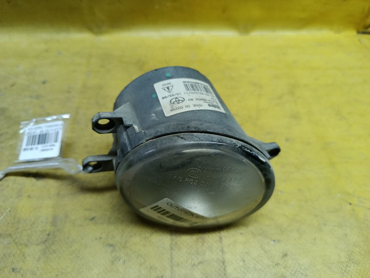 Туманка бамперная 06-130 06-130, на Toyota Corolla ZRE151L Фото 1