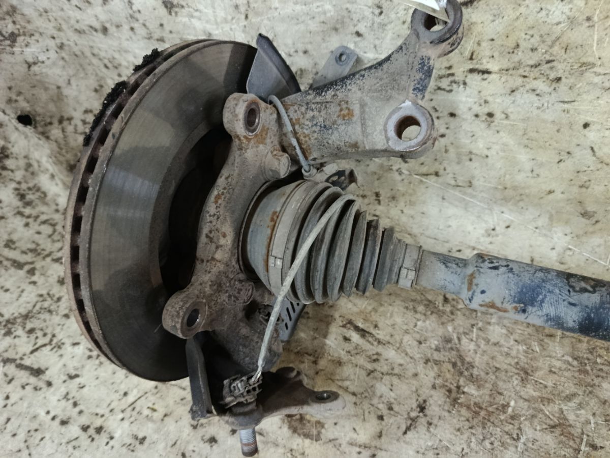 Привод на Toyota Corolla ZRE150L 2ZR-FE Фото 3