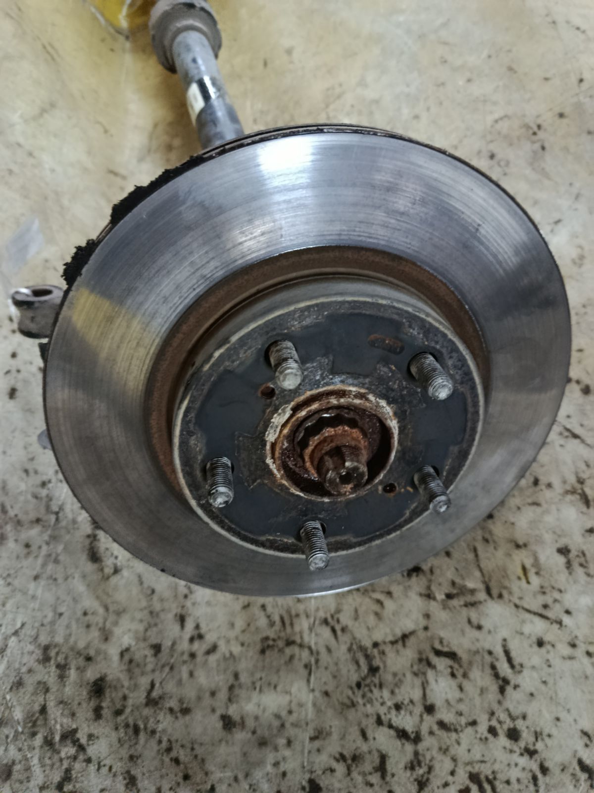 Привод на Toyota Corolla ZRE150L 2ZR-FE Фото 4