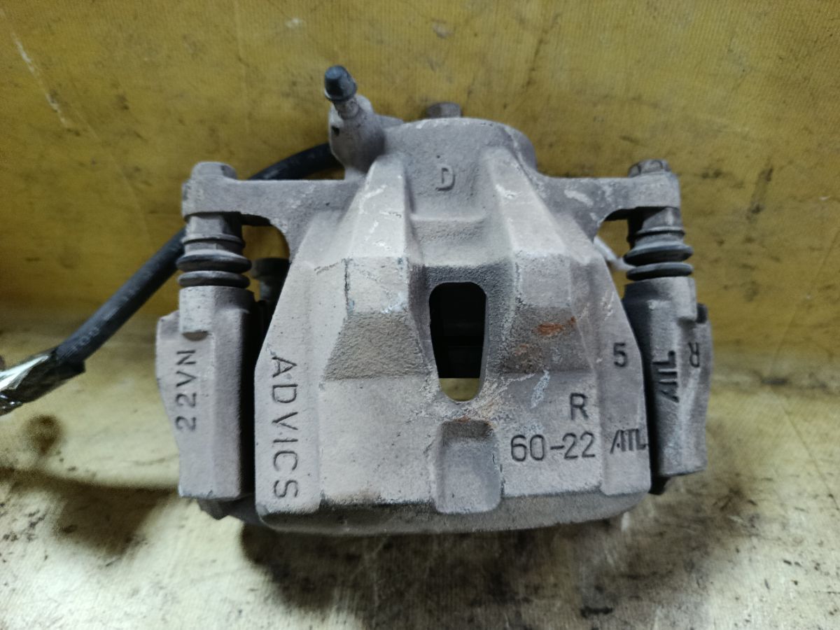 Суппорт на Toyota Corolla ZRE150L 2ZR-FE Фото 2