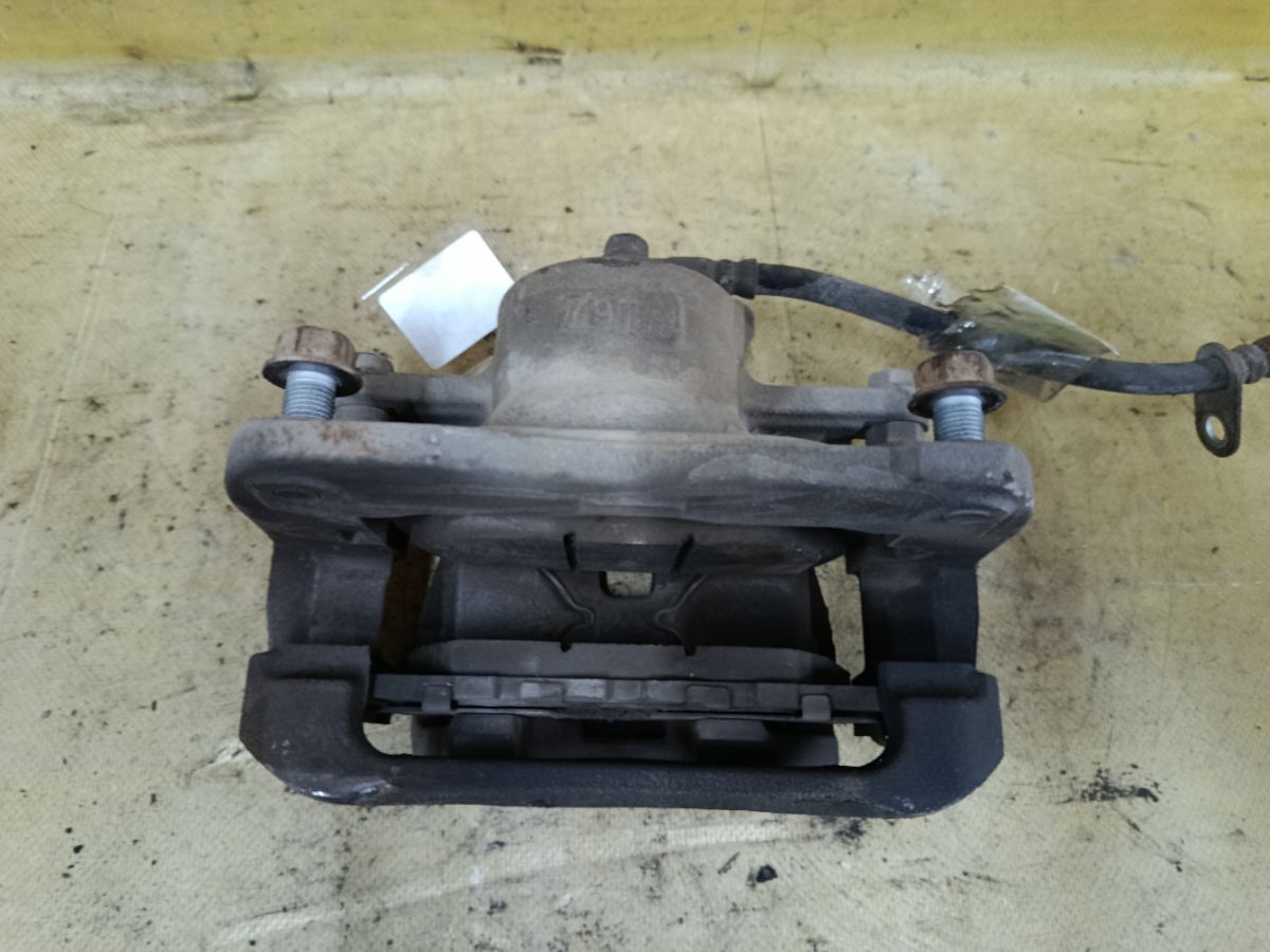 Суппорт на Toyota Camry ACV40 2AZ-FE Фото 1