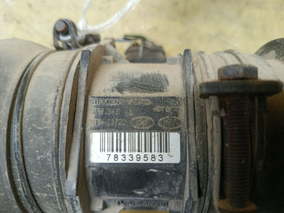 Датчик расхода воздуха 28164-23720, 28139-2E000, 28138-2F100, 28192-2E000 на Hyundai Tucson JM G4GC Фото 3