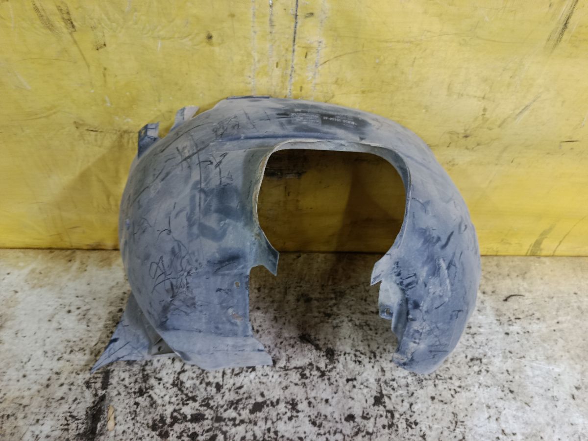 Подкрылок M5M59-16114-AB на Ford Focus 2 QQDB Фото 1