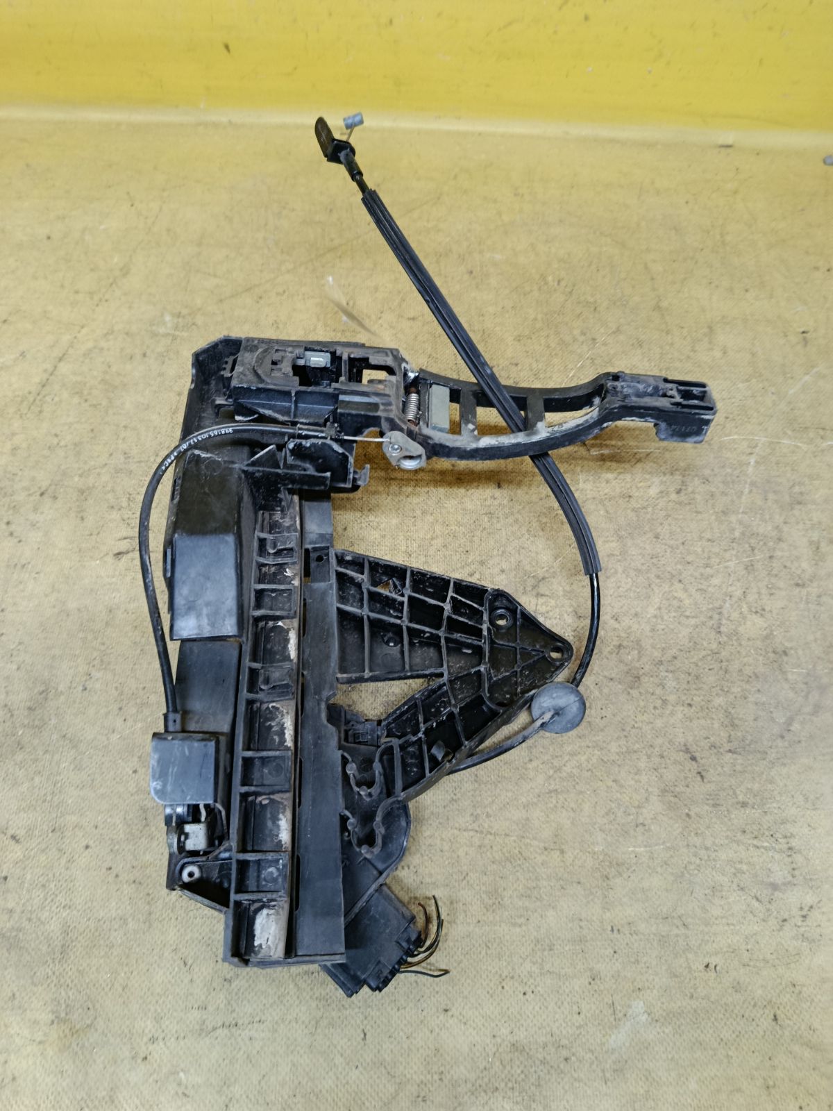 Замок двери 3M5AR21812AL на Ford Focus 2 Фото 2