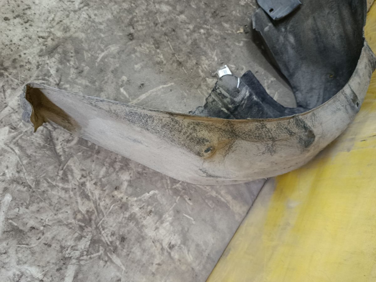 Подкрылок 52591-02160 на Toyota Corolla ZRE151L 1ZR-FE Фото 2