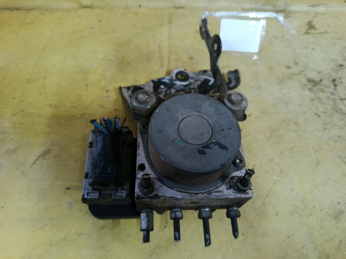 Блок ABS 45510-02161, 89541-12201, 135110-23111 на Toyota Corolla ZRE150L 2ZR-FE Фото 2