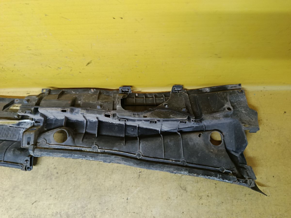 Решетка под лобовое стекло 55781-02250, 55782-02190, 55783-02090 на Toyota Corolla ZRE150L Фото 4