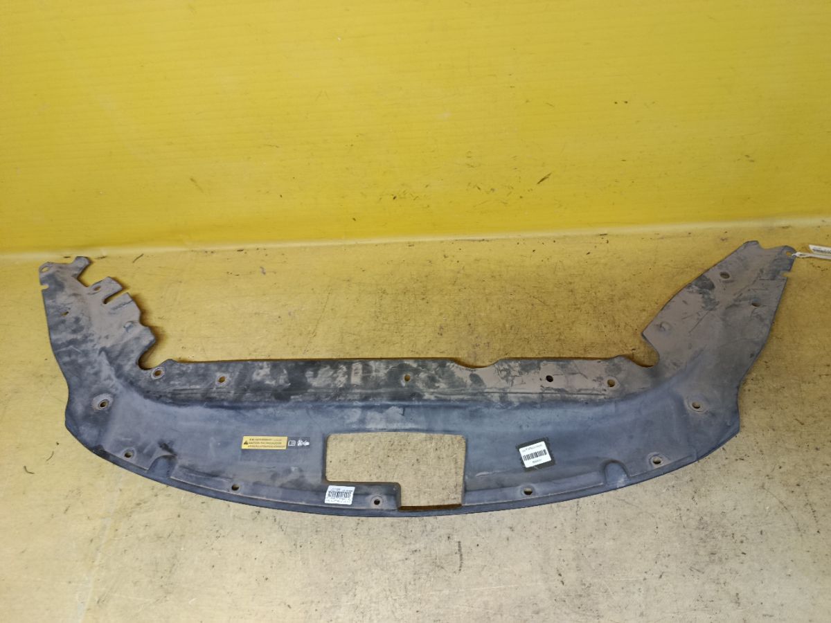 Защита замка капота 62322-3RA0A на Nissan Sylphy TB17 MRA8DE Фото 1