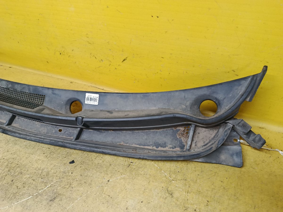 Решетка под лобовое стекло 0U861-51000, 0U861-54000 на Hyundai Solaris RB Фото 2