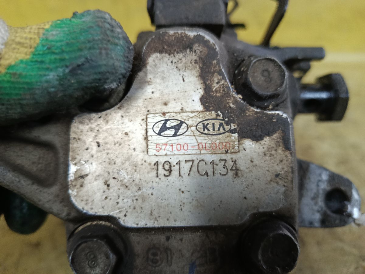 Насос гидроусилителя 57100-0L000 на Hyundai Tucson 1 JM G4GC Фото 4