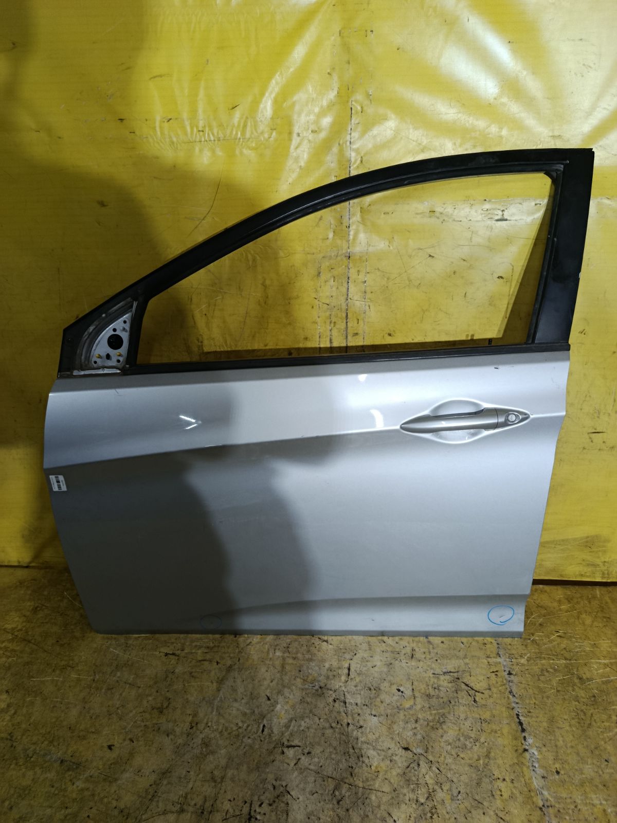 Дверь боковая на Hyundai Solaris RB Фото 2