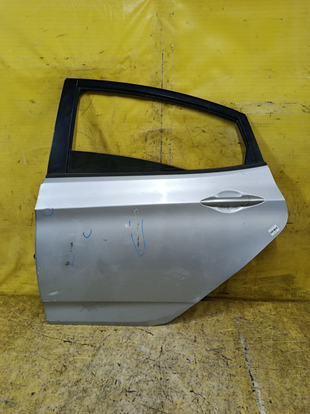Дверь боковая на Hyundai Solaris RB Фото 2